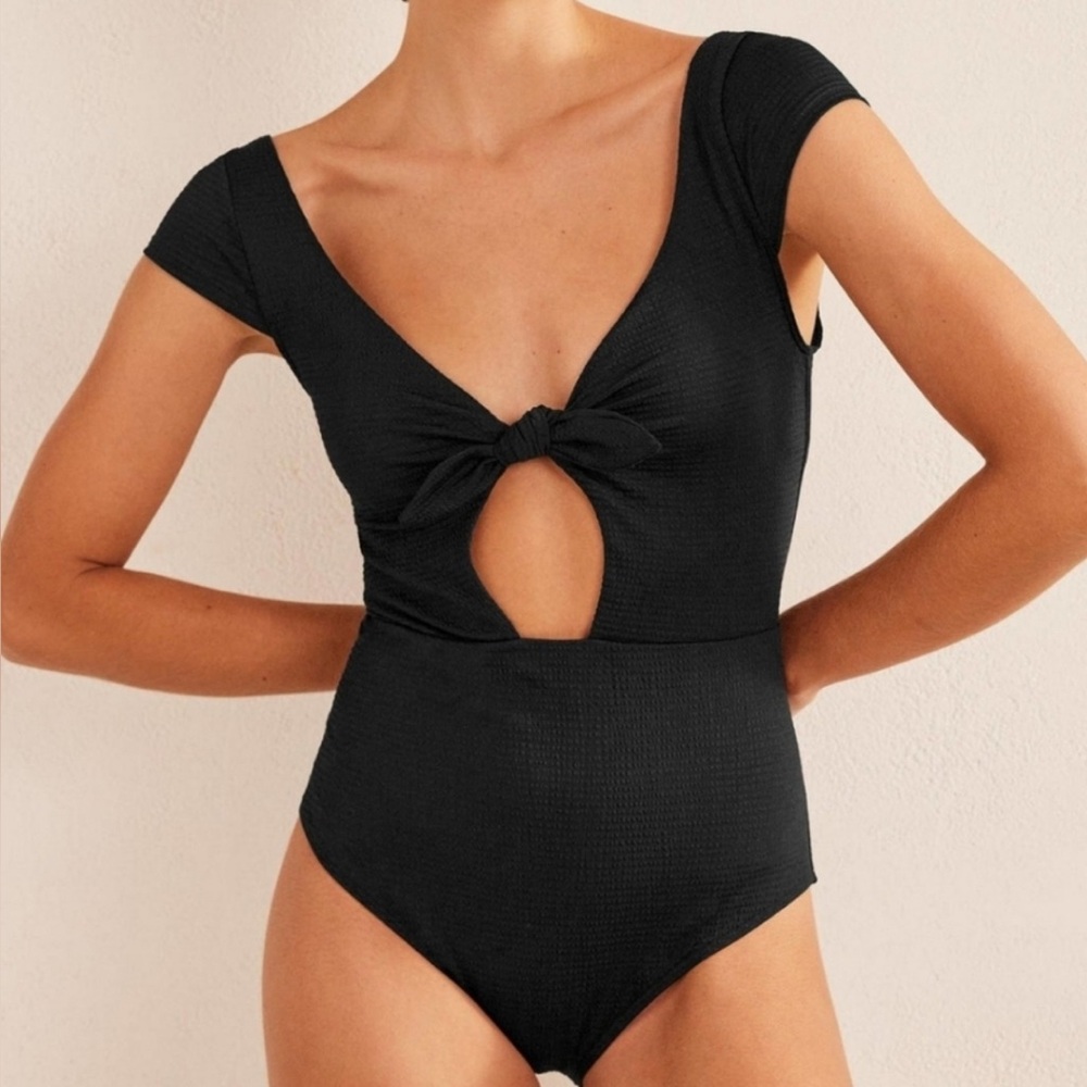 NWT Boden Cap Sleeve Tie Front One Piece Swimsuit Black Seersucker